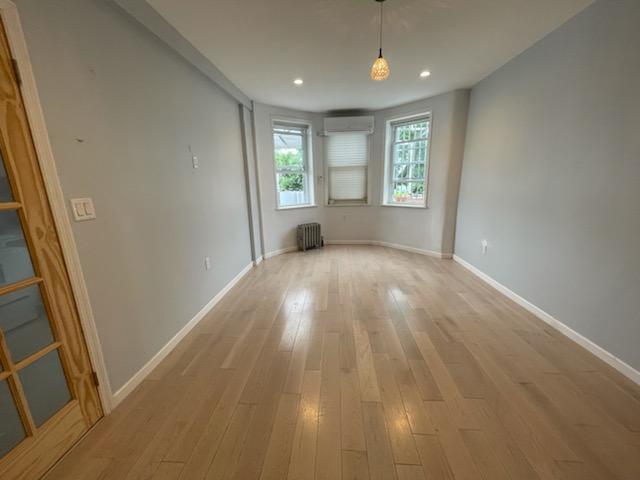 Foto del edificio - 1850 W 8th St