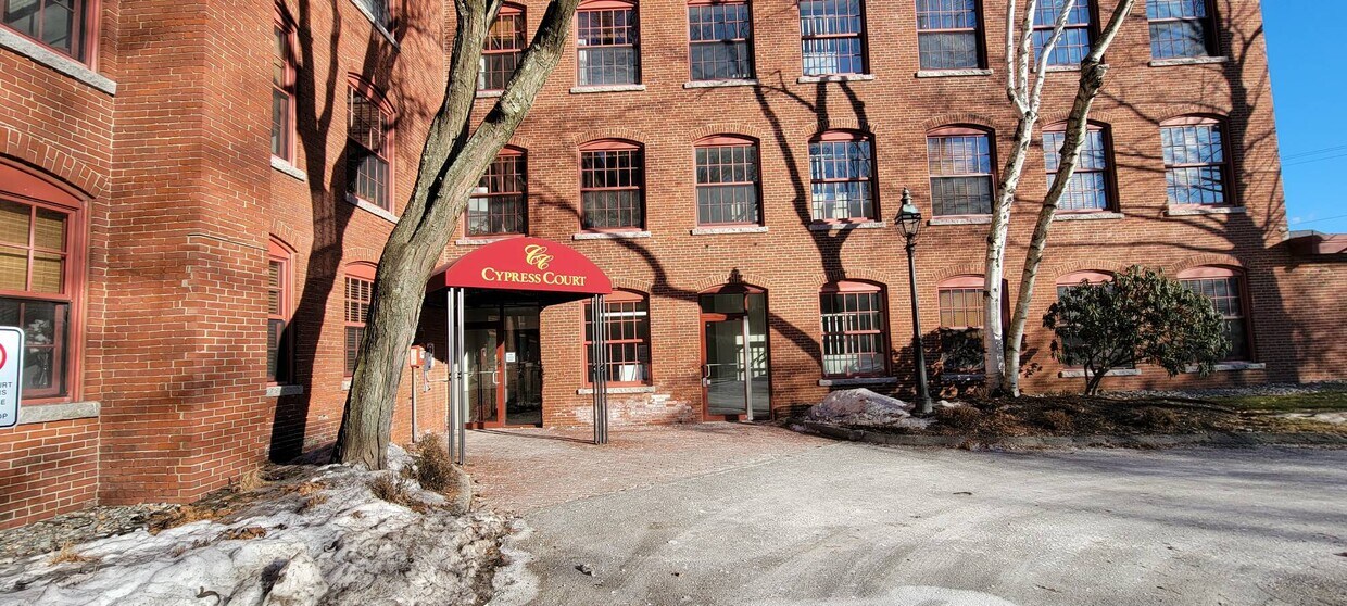 2 Manchester St, Manchester, NH 03101 Townhome Rentals in Manchester