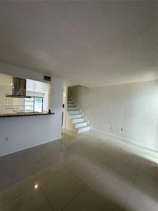 Foto del edificio - 1990 Brickell Ave