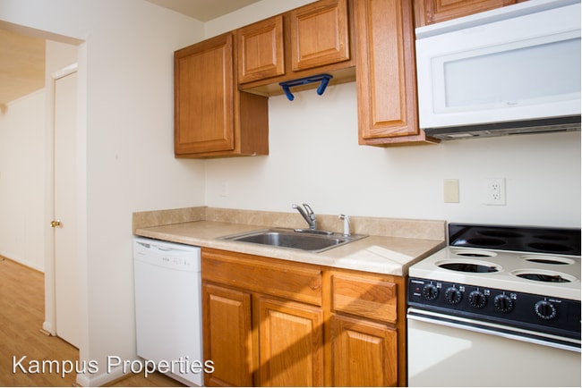 Building Photo - 350 Linden Walk