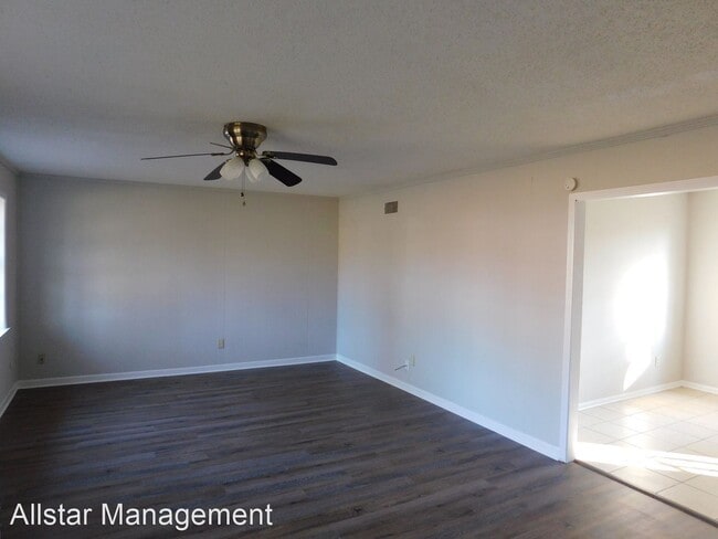 Building Photo - 3 br, 1 bath House - 7510 Southaven Circle W
