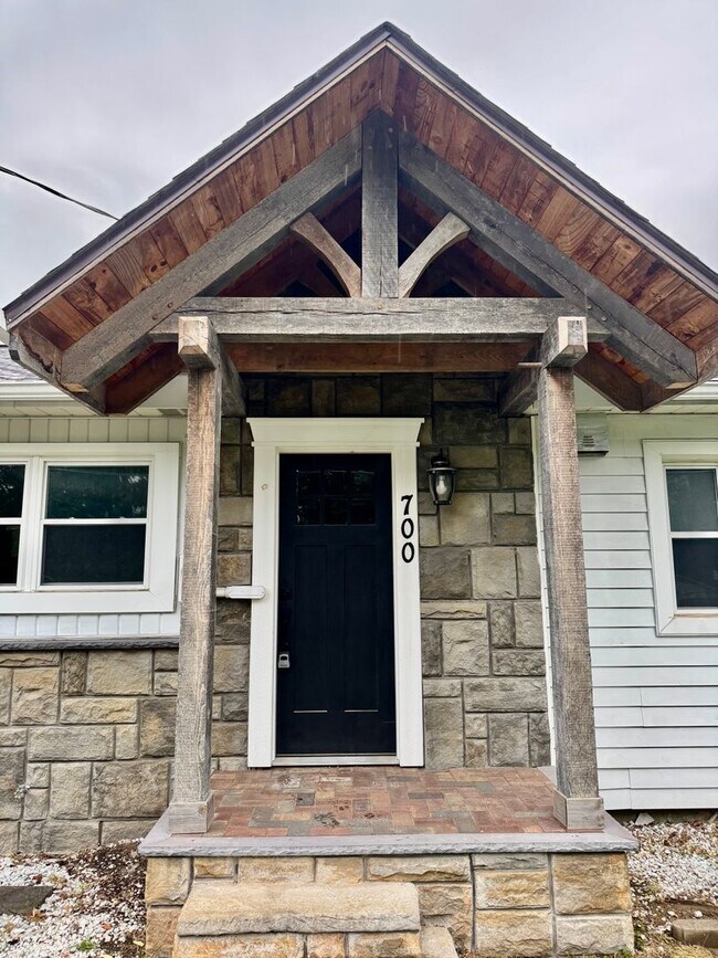 Foto del edificio - Oak Ridge 37830 - UPDATED & WELL MAINTAINE...