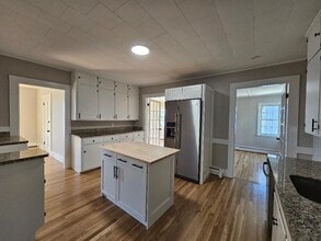Building Photo - 23 Ingalls Terrace