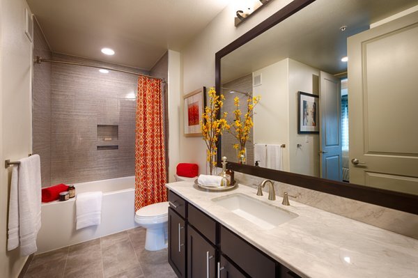 Foto del edificio - 909 Town and Country Blvd