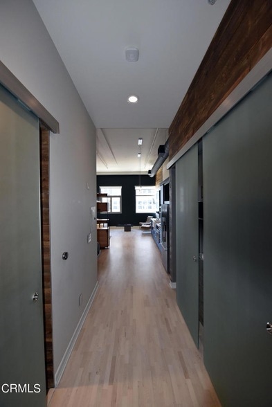 Building Photo - 175 S Lake Ave