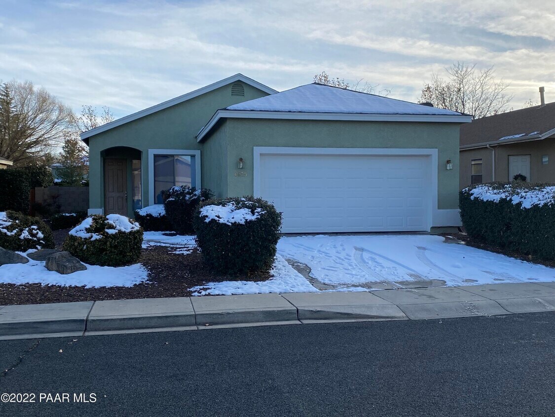 6625 E Sandhurst Dr, Prescott Valley, AZ 86314 House Rental in