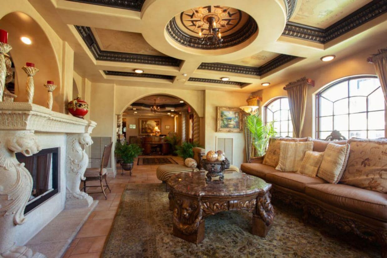 Primary Photo - 935 Beachview Dr