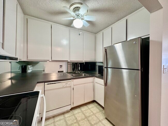 Foto del edificio - 4266 Roswell Rd NE