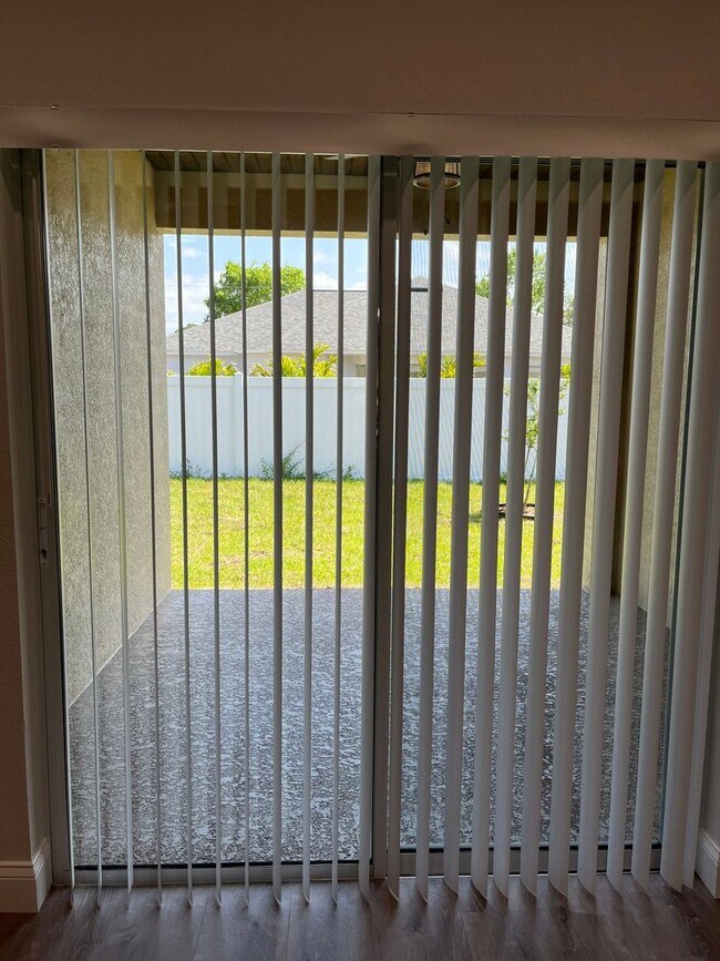 Foto del edificio - Brand New 3bdr/2ba in the heart of Palm Co...