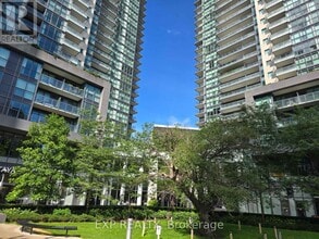 Building Photo - 5168-5168 Yonge St