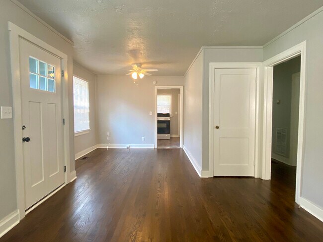 Foto del edificio - 833 Porter Rd