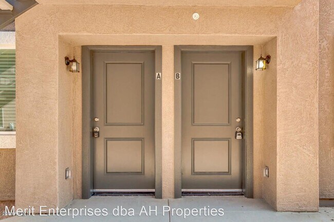 Building Photo - 2 br, 1 bath House - 505 E 9TH AVE #A