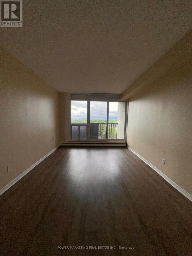 Building Photo - 900 Dynes Rd