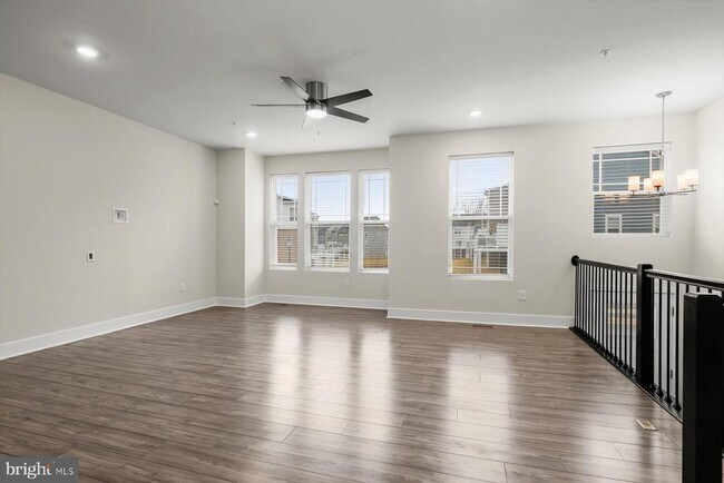 Foto del edificio - 304 Sweetbay Rd