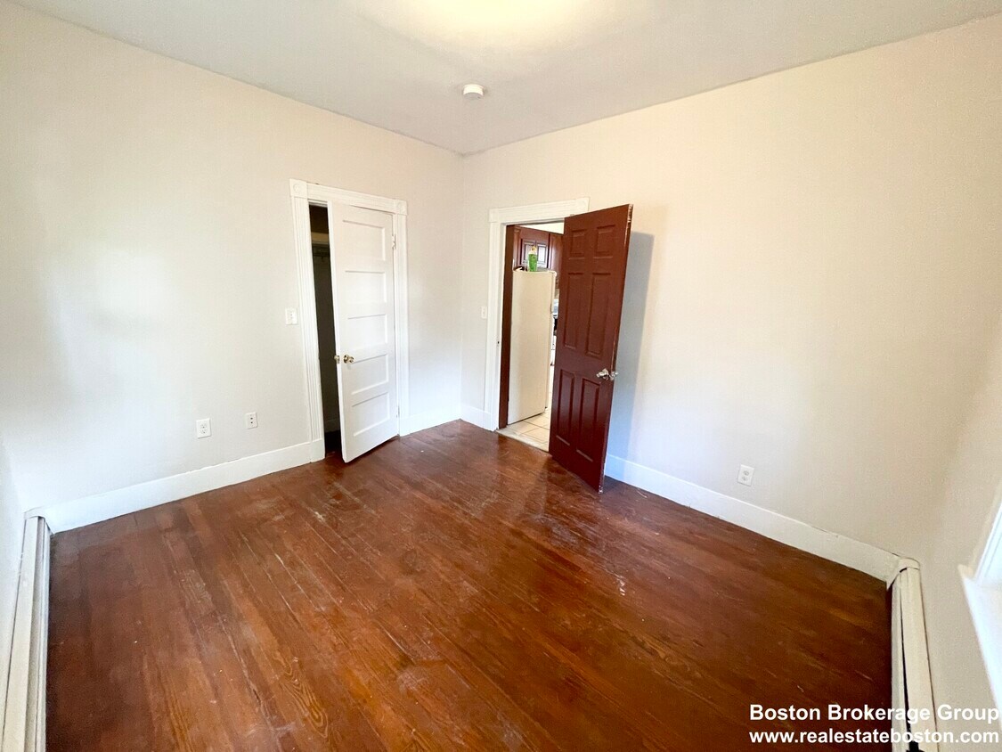 24 Maryland St Unit 2, Boston, MA 02125 Condo for Rent in Boston, MA