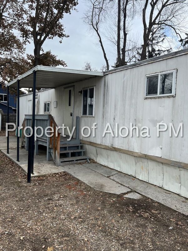 Primary Photo - 2500 S Gekeler Ln