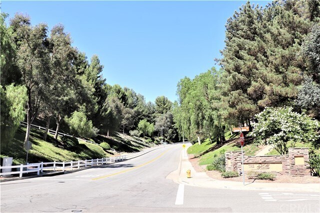 Foto del edificio - 5390 Silver Canyon Rd