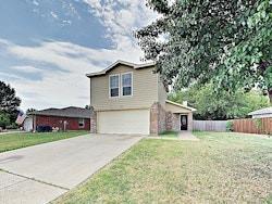 Building Photo - 1132 Sandalwood Dr