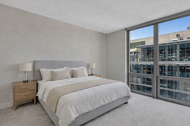 Foto del edificio - 2 E Erie St