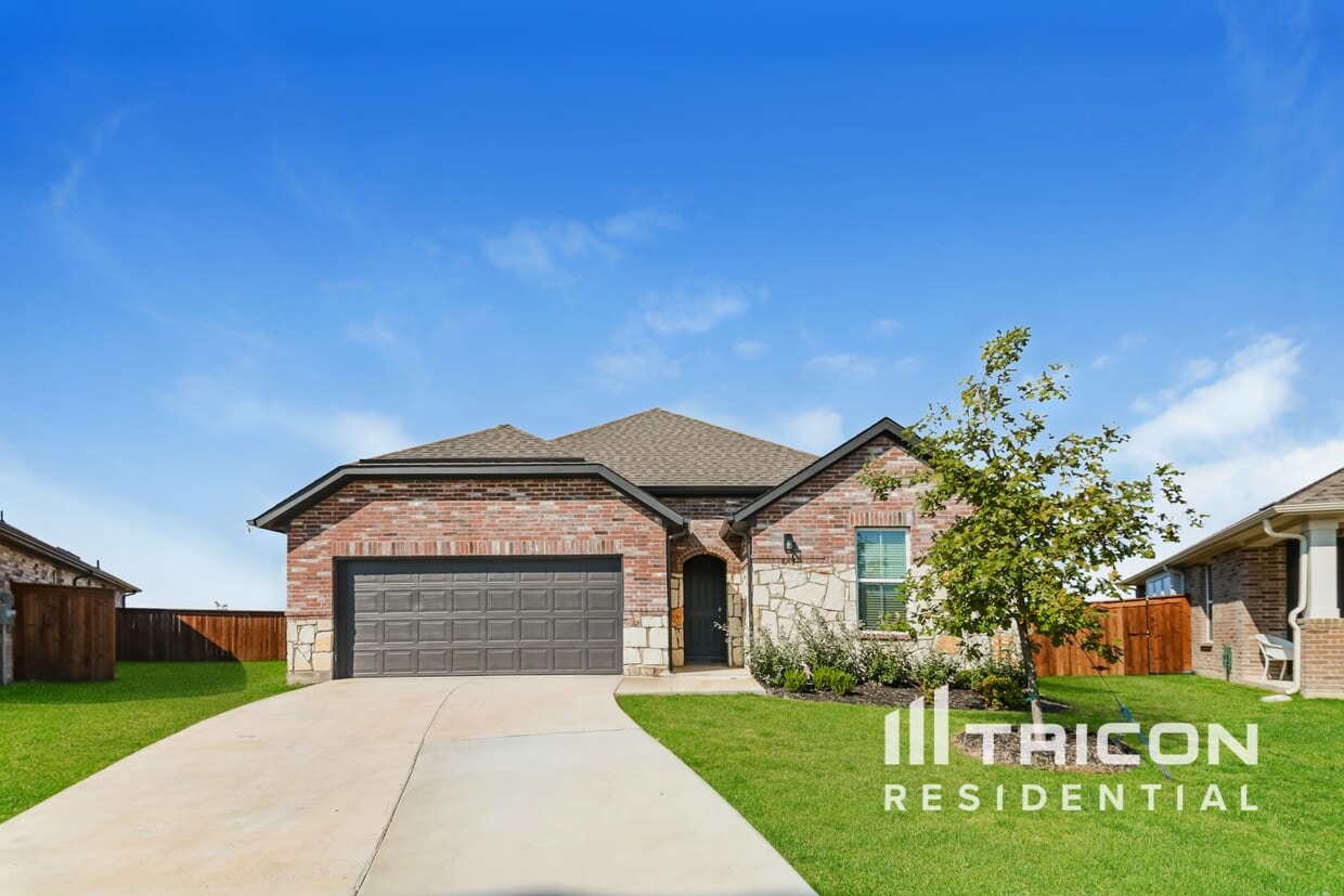Foto principal - 8101 Howell Oak Dr