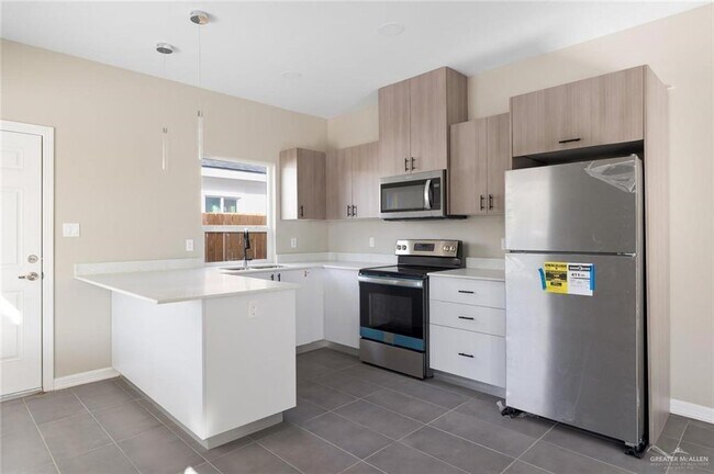 Foto del edificio - 18 Frio Ave