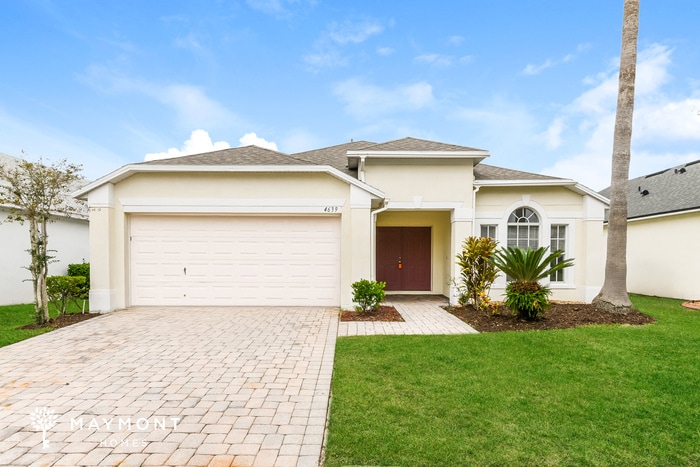 Foto principal - 4639 Cumbrian Lakes Dr