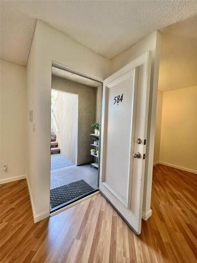 12584 Montecito Rd Unit 5, Seal Beach, CA 90740 Condo for Rent in