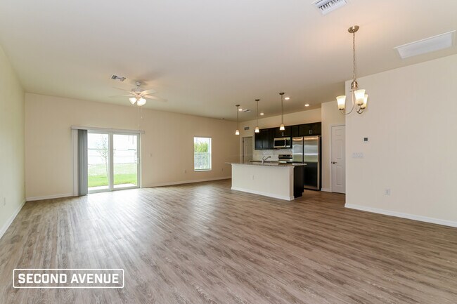 Foto del edificio - 2721 NW 18th Pl