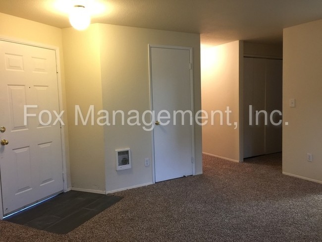 Foto del edificio - 5702 NE Prescott St