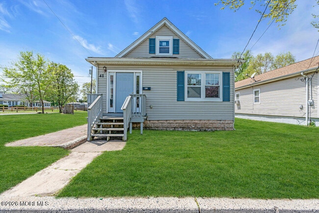 Building Photo - 41 Harding Ave