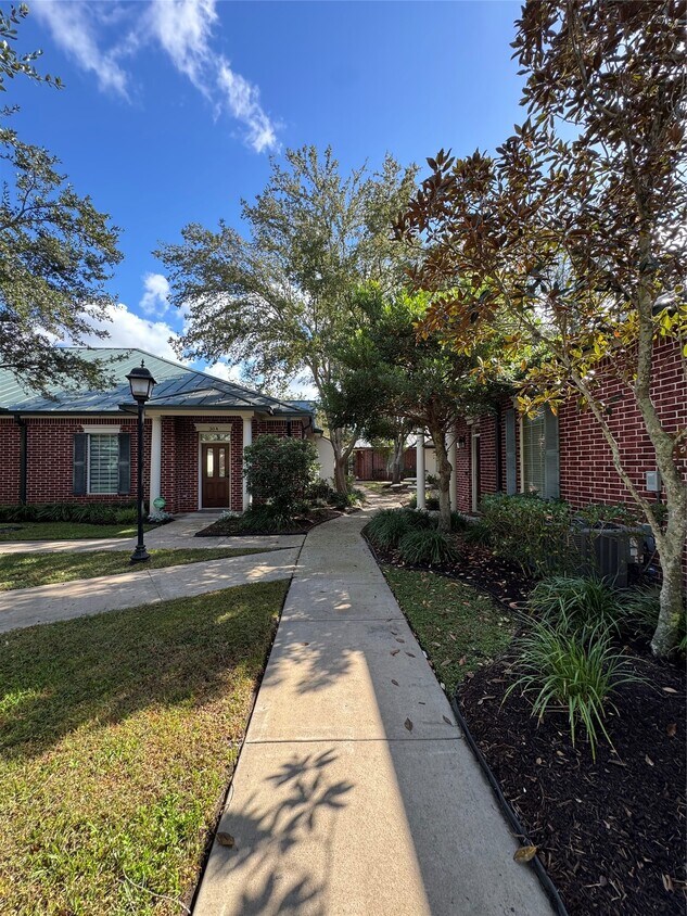 Foto del edificio - 4501 Cartwright Rd