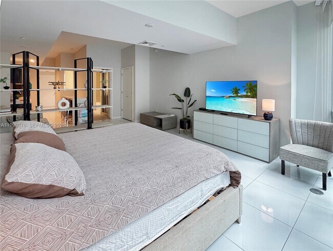 Foto del edificio - 851 NE 1st Ave