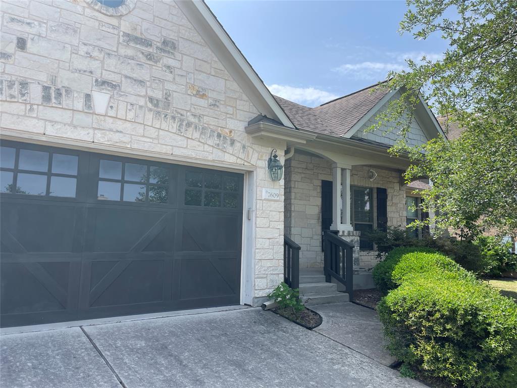 Foto principal - 7609 Covered Bridge Dr