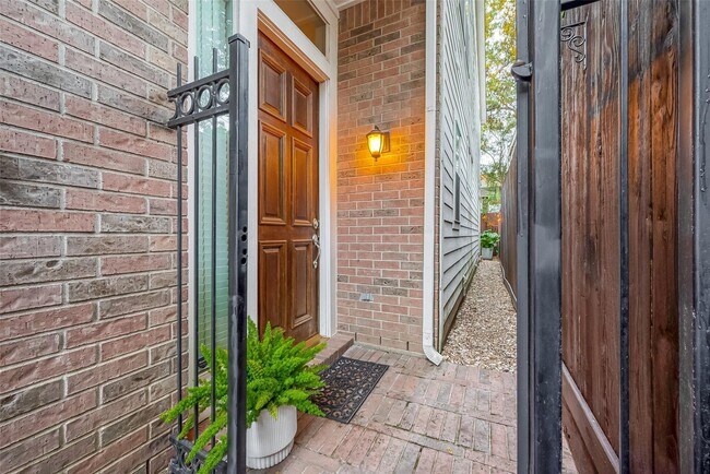 Foto del edificio - 1212 W Alabama St