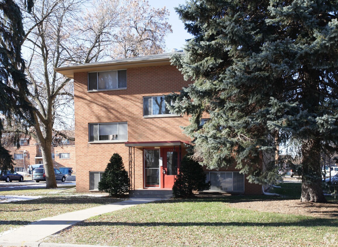 Building Photo - 7426 Oliver Ave S