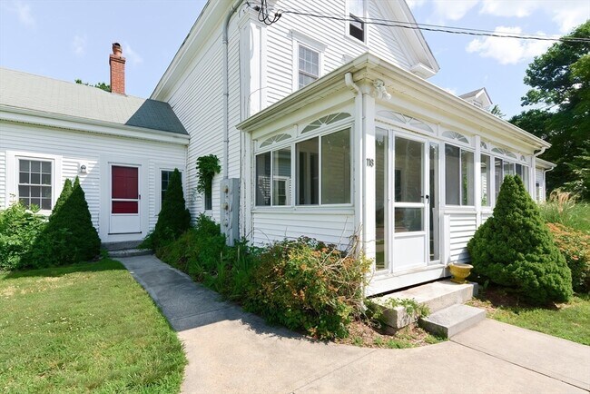 Building Photo - 118 Main St