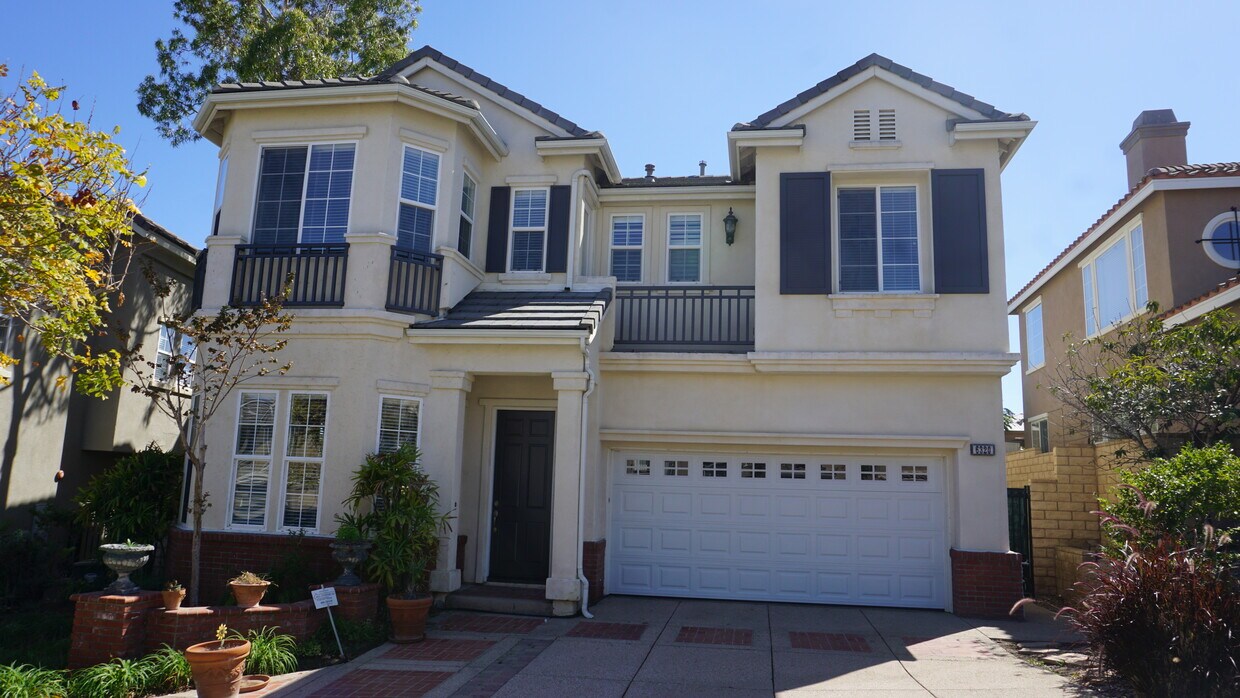 Foto principal - 6320 Merlin St