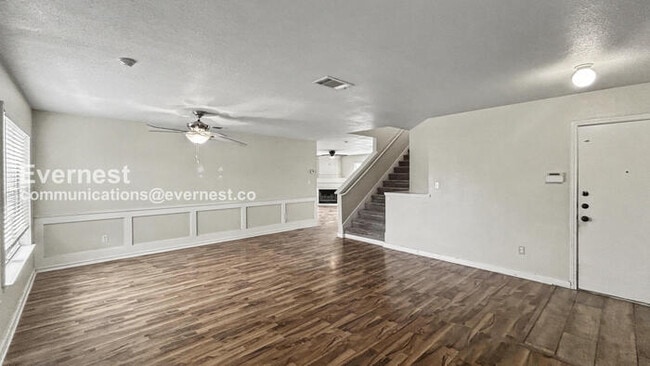 Building Photo - 386 Siebert Dr