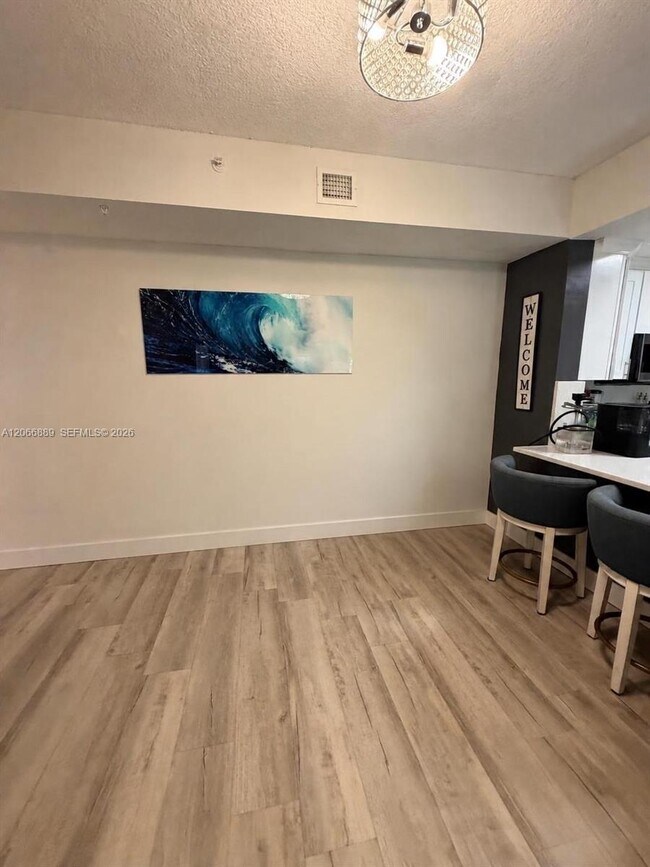 Foto del edificio - 6960 SW 39th St