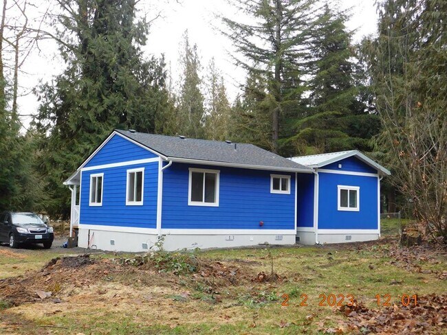 Building Photo - 44217 Leonard Rd