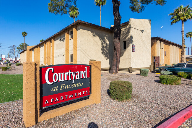 Foto del edificio - Courtyard at Encanto Apartments