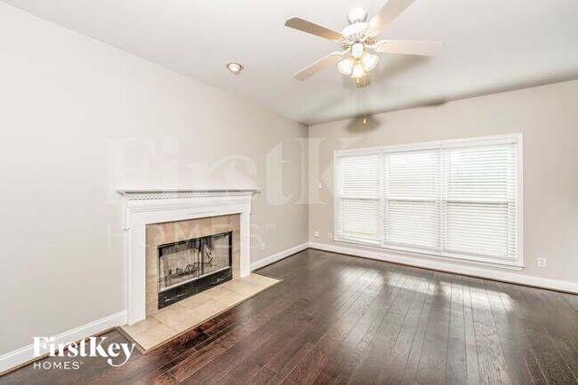 Foto del edificio - 531 Forest Lakes Dr