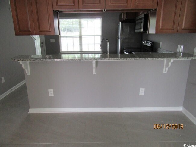 Foto del edificio - 4134 Horseshoe Rd N