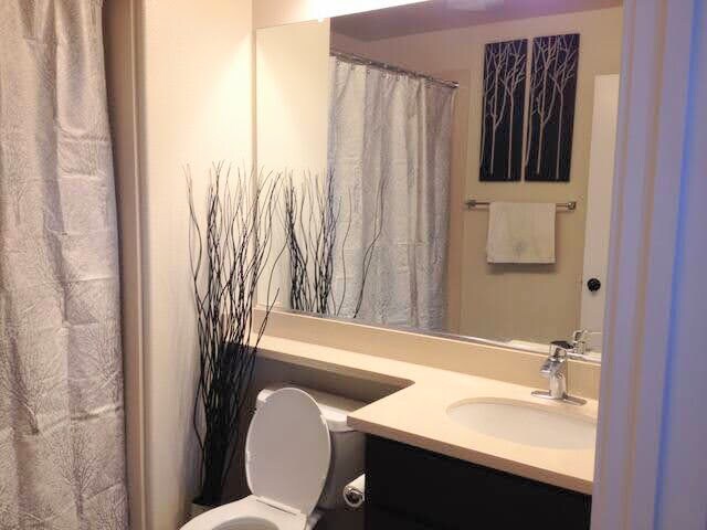 Level 1 - bath 1 - 130 Diamond Cove Ter