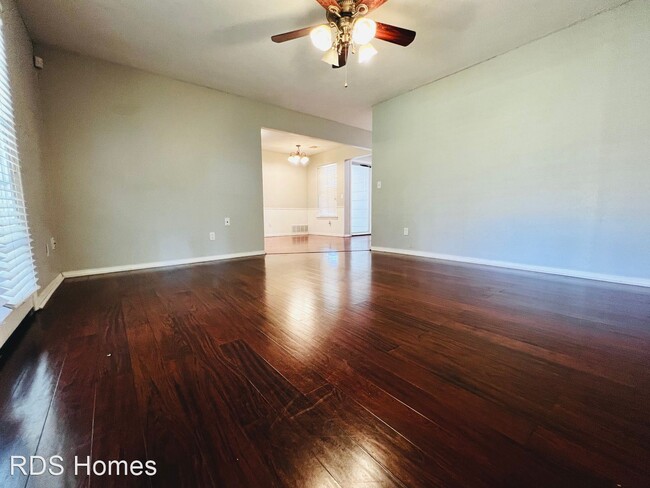 Foto del edificio - 3 br, 2 bath House - 4704 Del Aire Dr