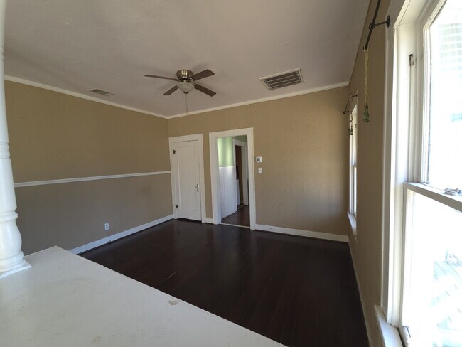 Foto del edificio - Garage Apartment in Historic Fairmount District