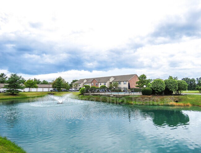 Foto del edificio - 3325 Bear Pointe Cir