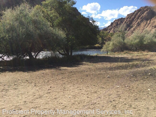 Foto del edificio - 345 Co Rd 12