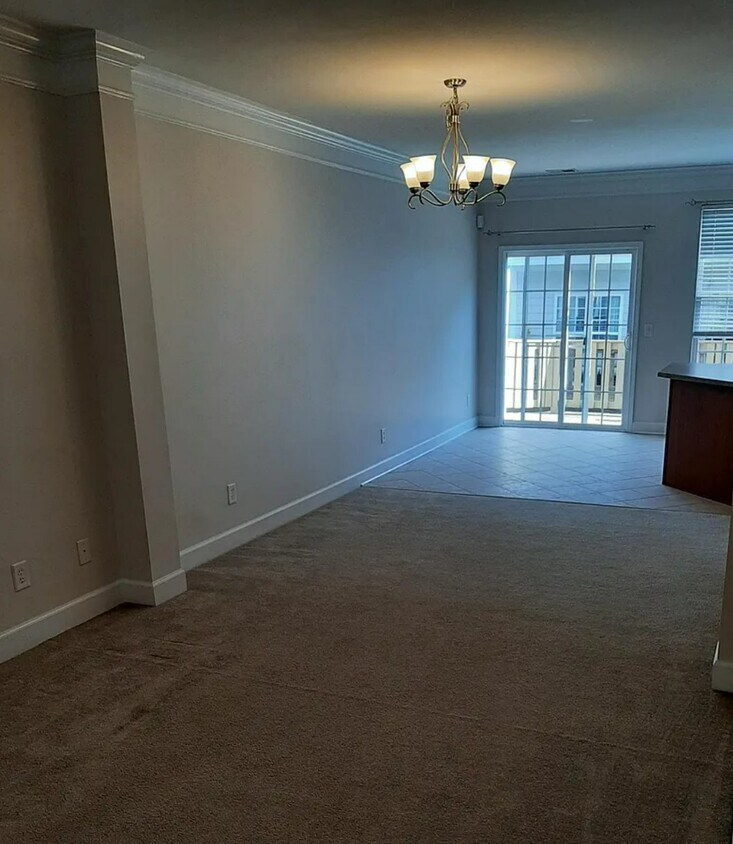 Foto principal - 529 St Jules Ln