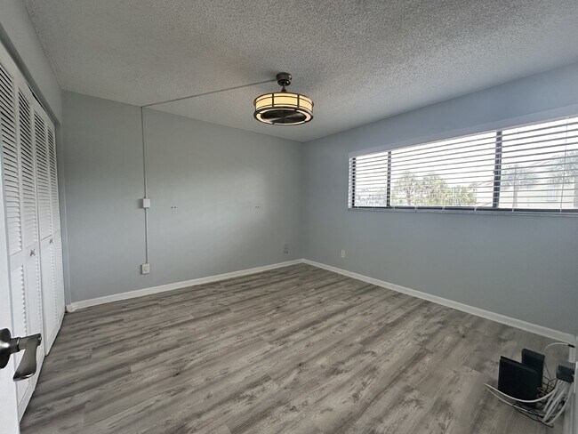 Foto del edificio - Ocean front condo in the heart of Indialantic